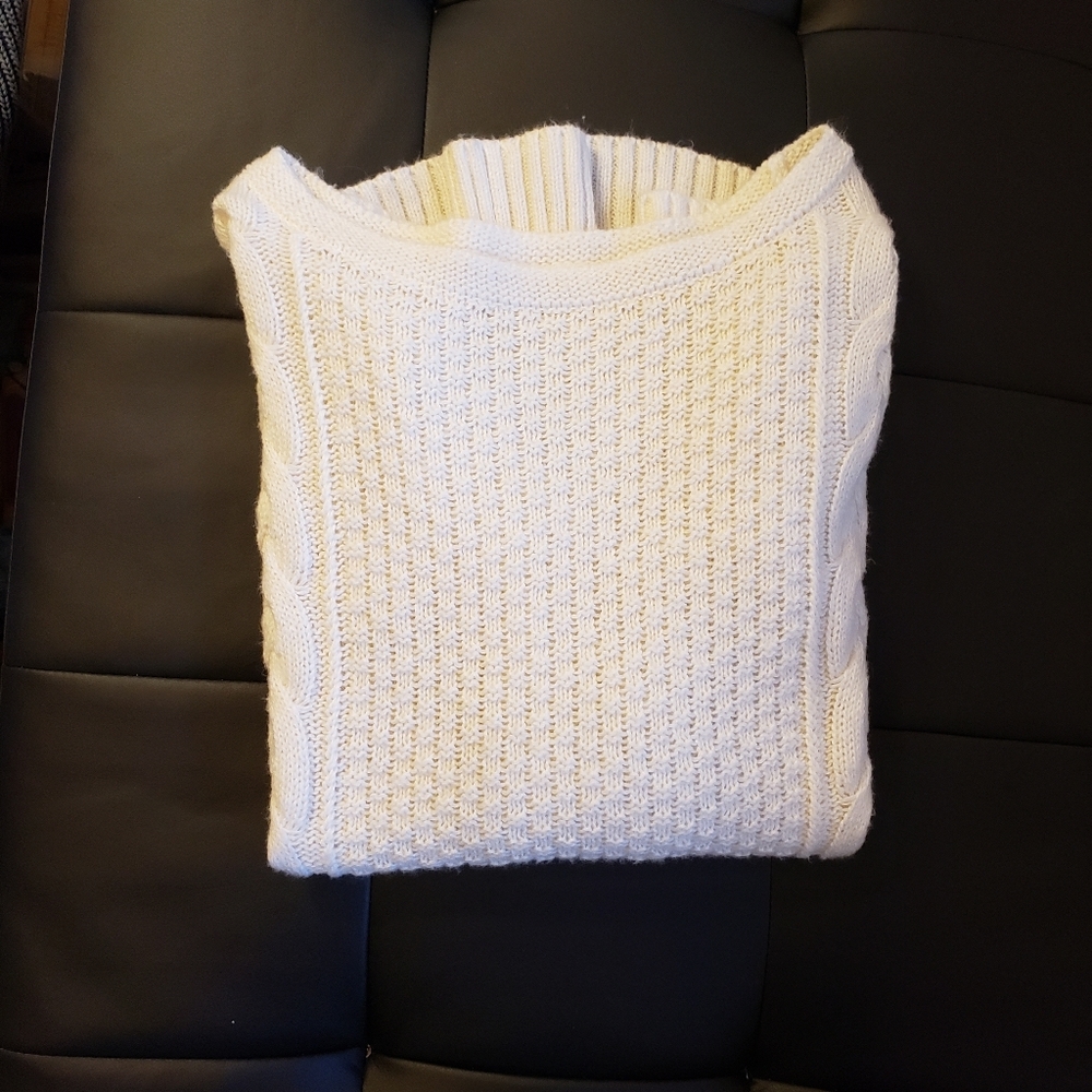 Maurice's XS winter sweater